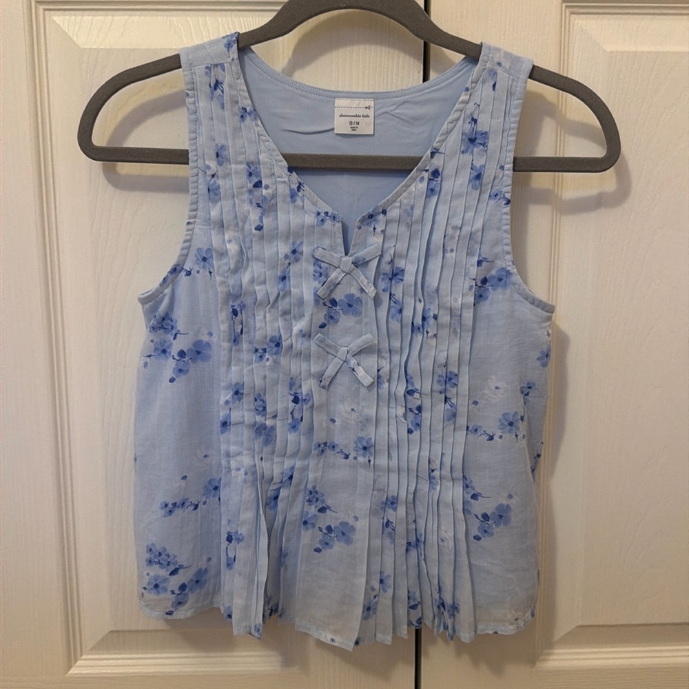 Abercrombie kids baby blue tank with pleats and flowers size 13/14